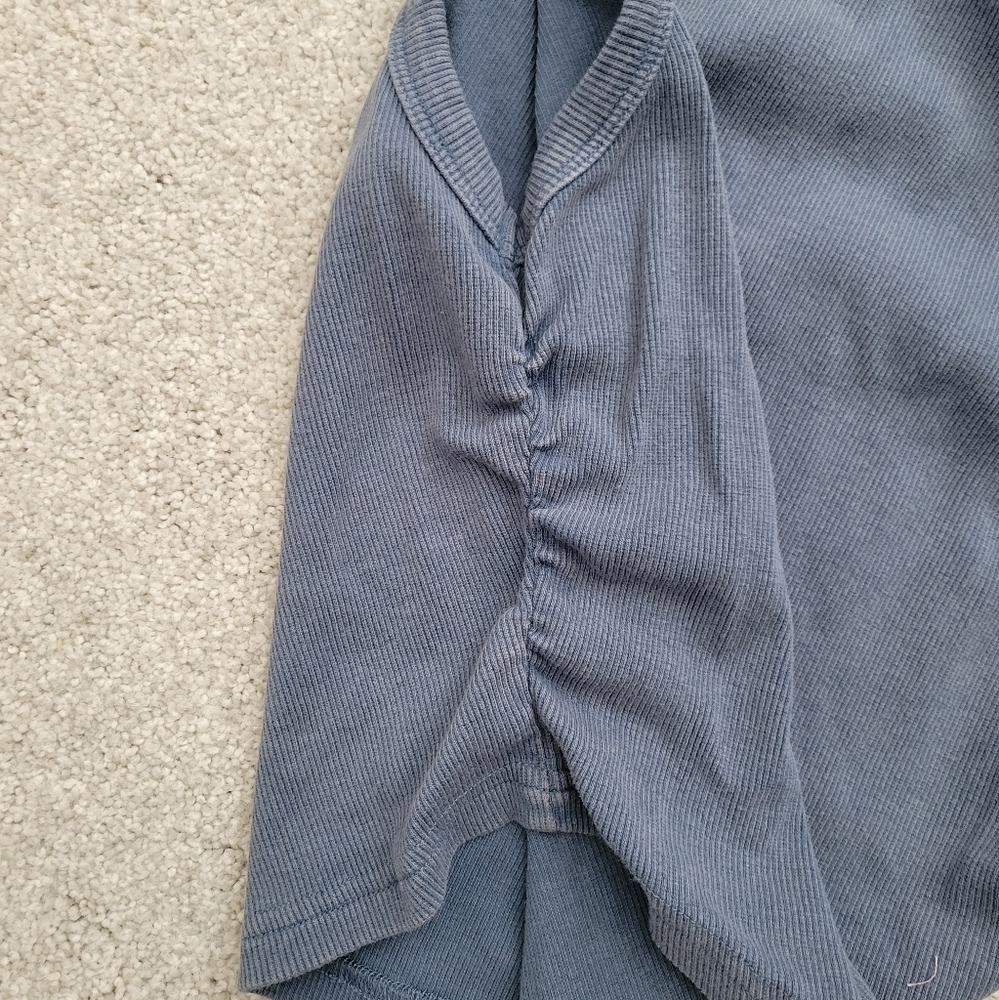 ✨SHEIN EZwear Blue Summer Solid Curved Hem Rib Tank Top✨ - Picture 3 of 4